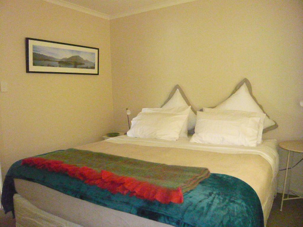 The B & B On The Hill Queenstown Bilik gambar